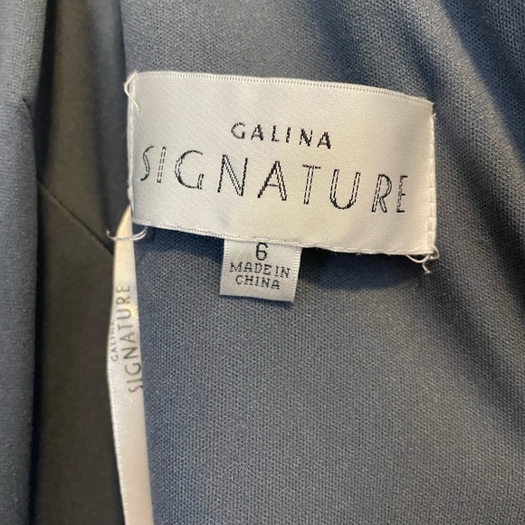 David’s Bridal Galina Signature Sequin Formal Dress size 6 - Picture 9 of 9